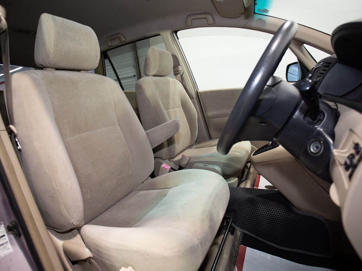 Toyota Corolla Spacio 2004 - фото автомобиля