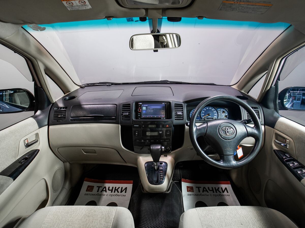 Toyota Corolla Spacio 2004 - фото автомобиля