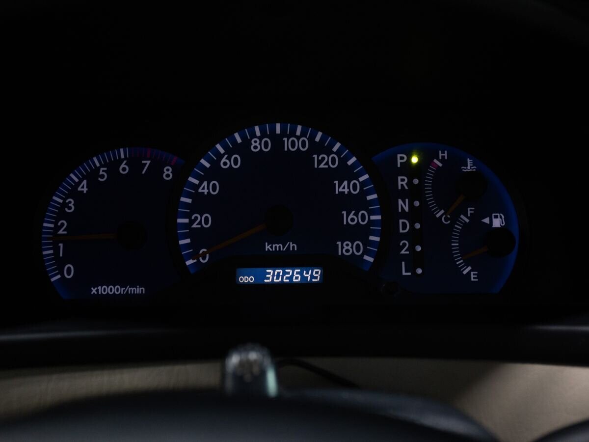 Toyota Corolla Spacio 2004 - фото автомобиля