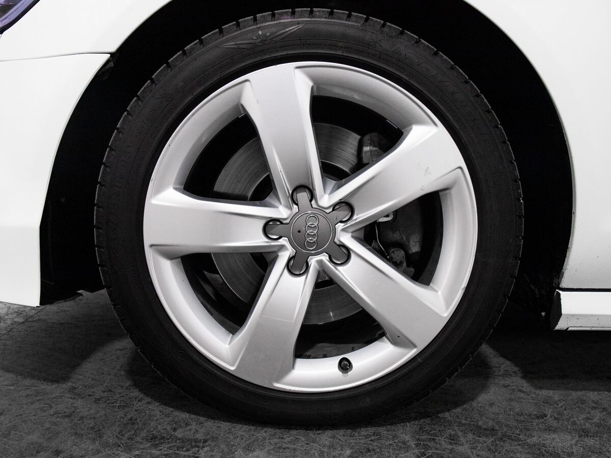 Audi A6 2011 - фото автомобиля