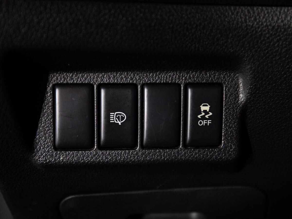 Nissan X-Trail 2011 - фото автомобиля