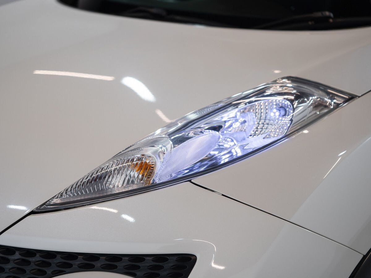 Nissan Juke 2012 - фото автомобиля