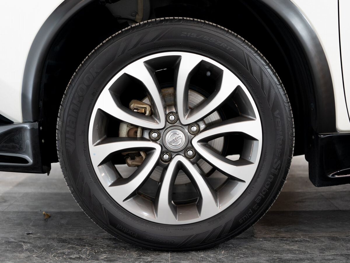 Nissan Juke 2012 - фото автомобиля