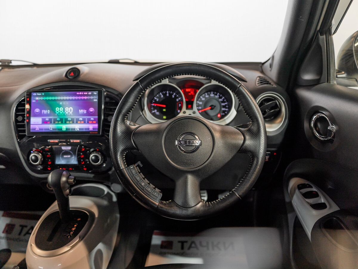 Nissan Juke 2012 - фото автомобиля