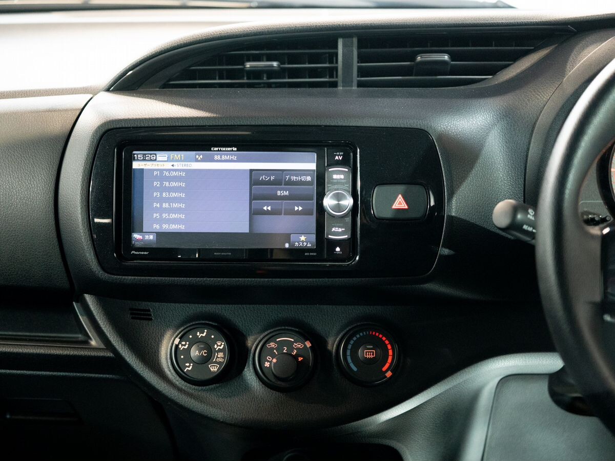 Toyota Vitz 2018 - фото автомобиля