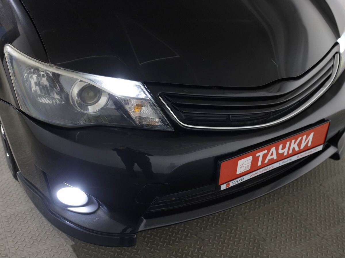 Toyota Corolla 2012 - фото автомобиля