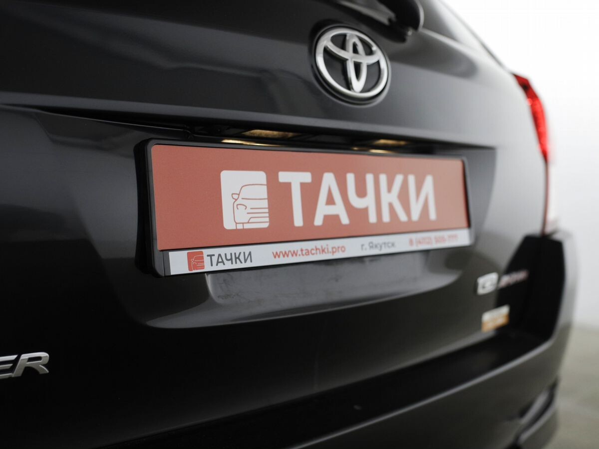 Toyota Corolla 2012 - фото автомобиля