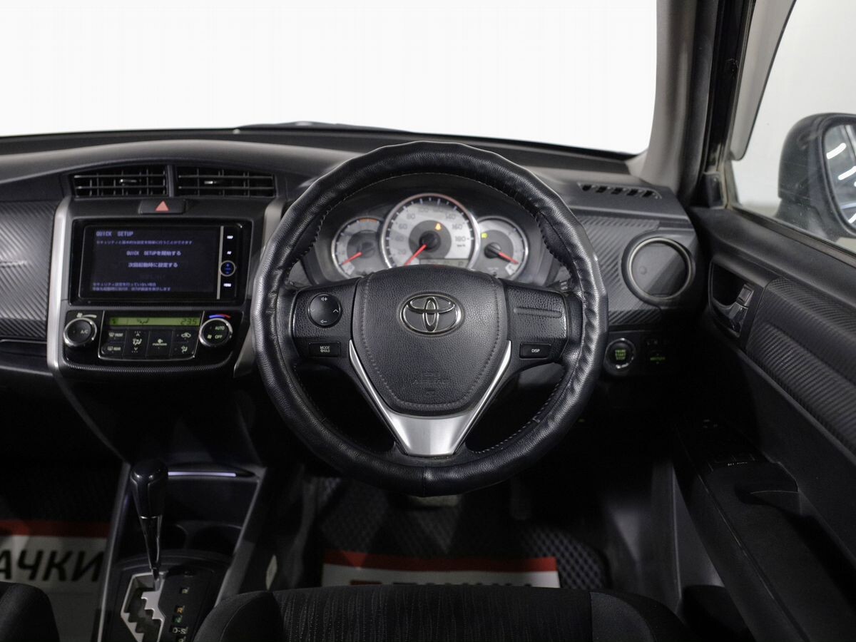 Toyota Corolla 2012 - фото автомобиля