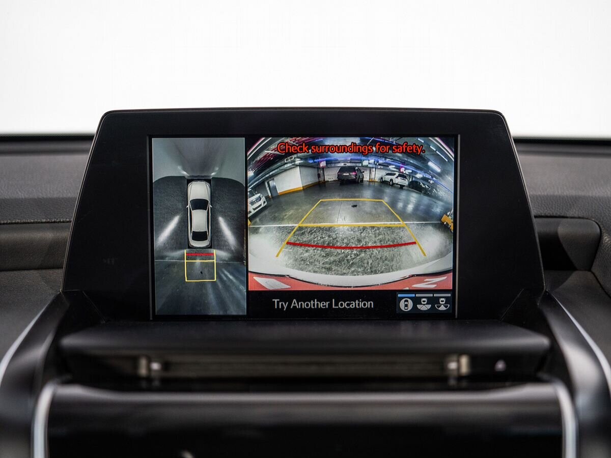 Toyota Crown 2019 - фото автомобиля