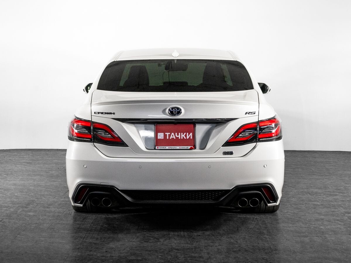Toyota Crown 2019 - фото автомобиля