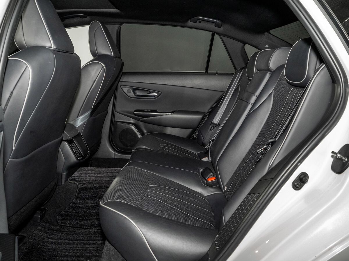 Toyota Crown 2019 - фото автомобиля