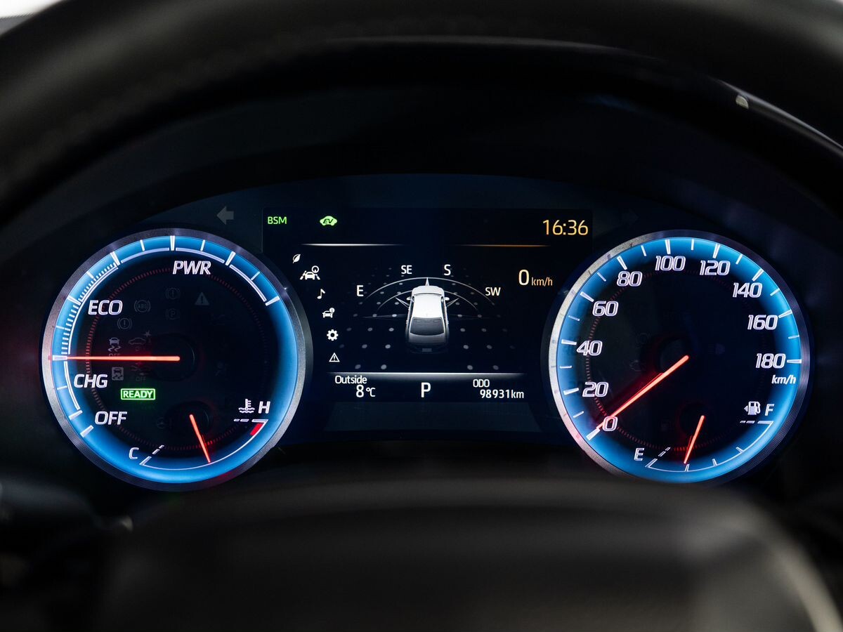 Toyota Crown 2019 - фото автомобиля