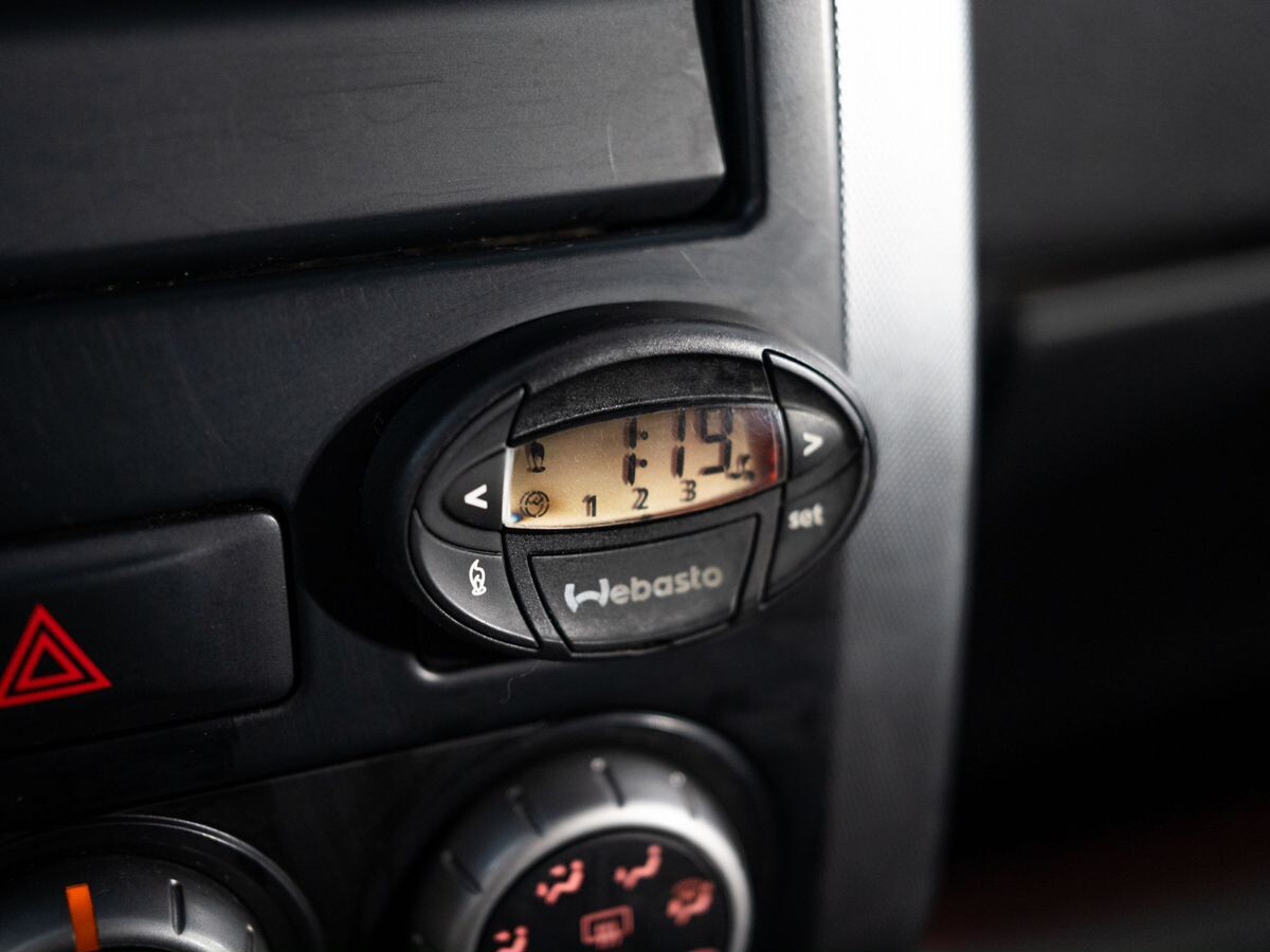 Nissan X-Trail 2010 - фото автомобиля