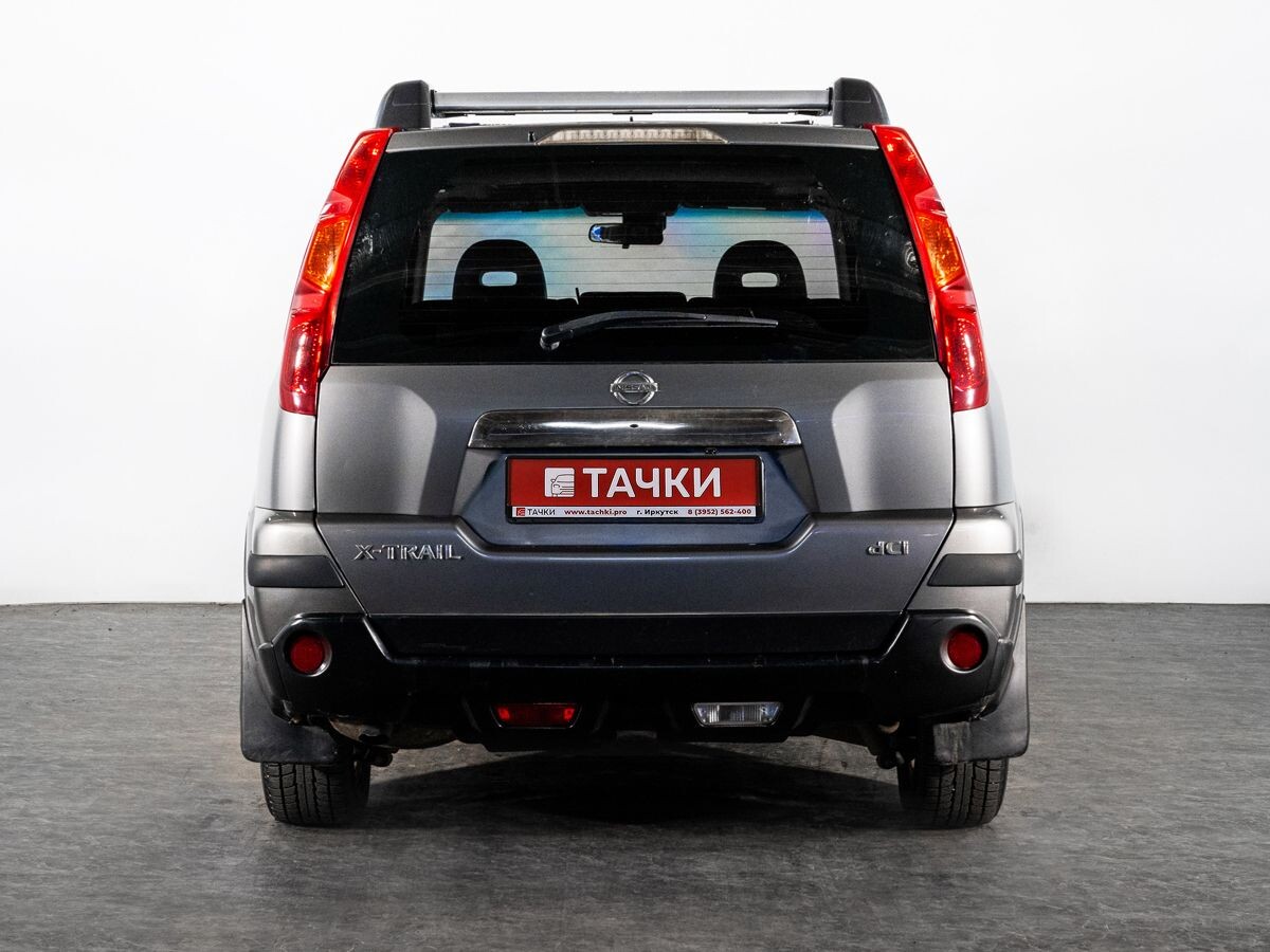 Nissan X-Trail 2010 - фото автомобиля