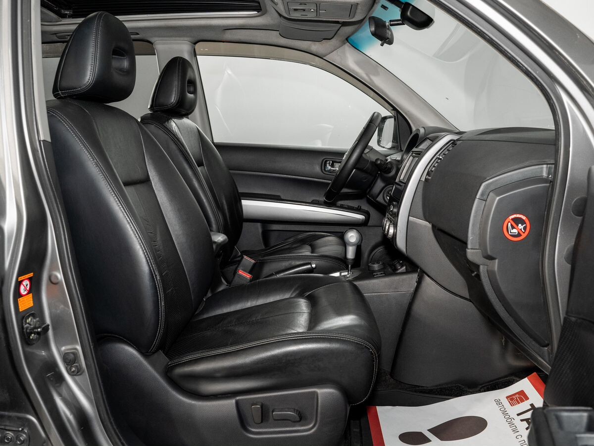 Nissan X-Trail 2010 - фото автомобиля