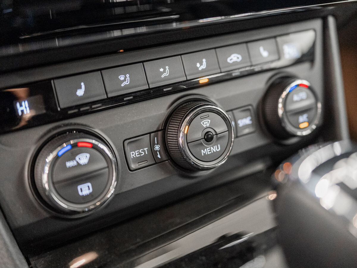 Skoda Superb 2016 - фото автомобиля