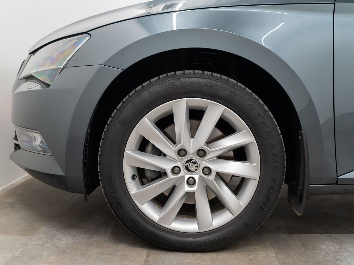 Skoda Superb 2016 - фото автомобиля