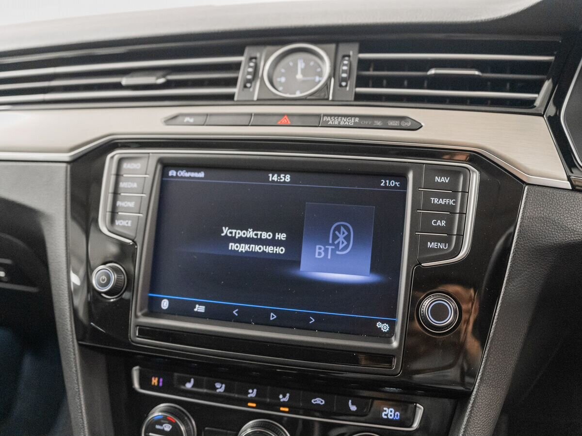 Volkswagen Passat 2016 - фото автомобиля