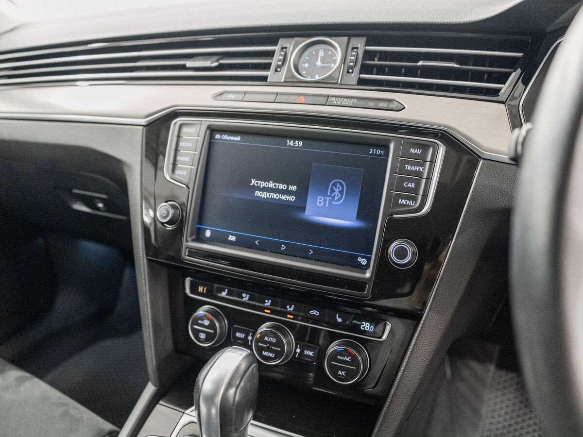 Volkswagen Passat 2016 - фото автомобиля