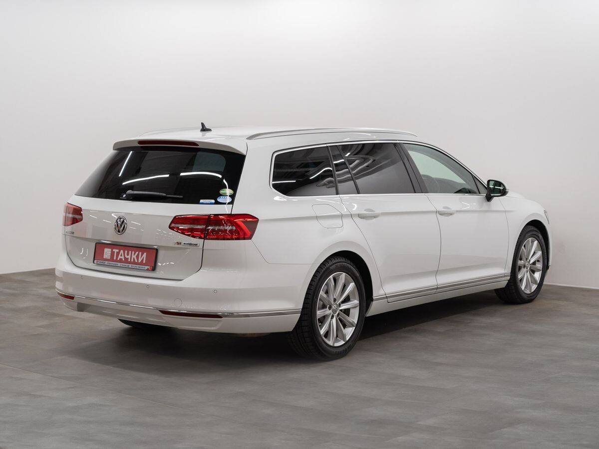 Volkswagen Passat 2016 - фото автомобиля