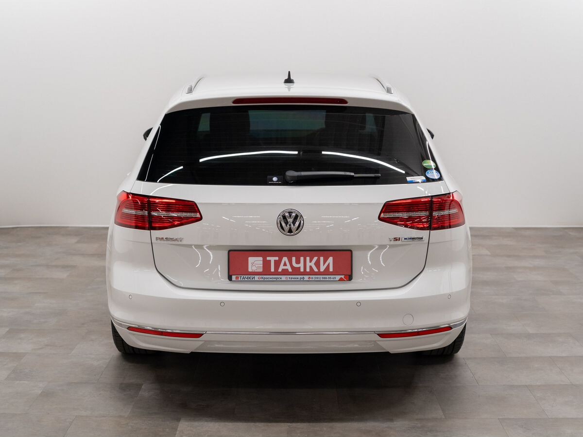 Volkswagen Passat 2016 - фото автомобиля