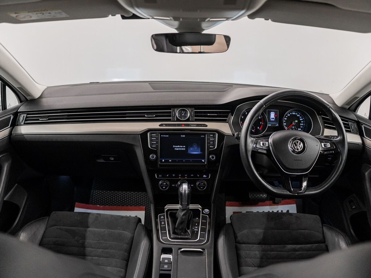 Volkswagen Passat 2016 - фото автомобиля