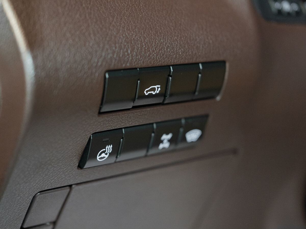 Lexus RX 2017 - фото автомобиля