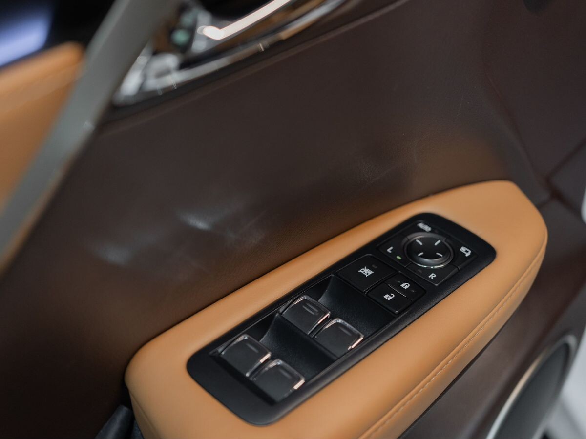 Lexus RX 2017 - фото автомобиля