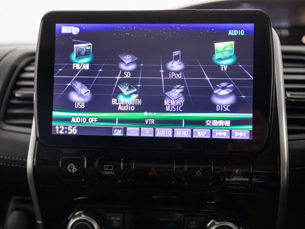 Nissan Serena 2019 - фото автомобиля