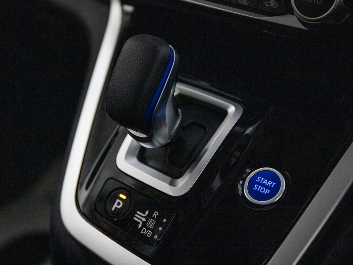 Nissan Serena 2019 - фото автомобиля