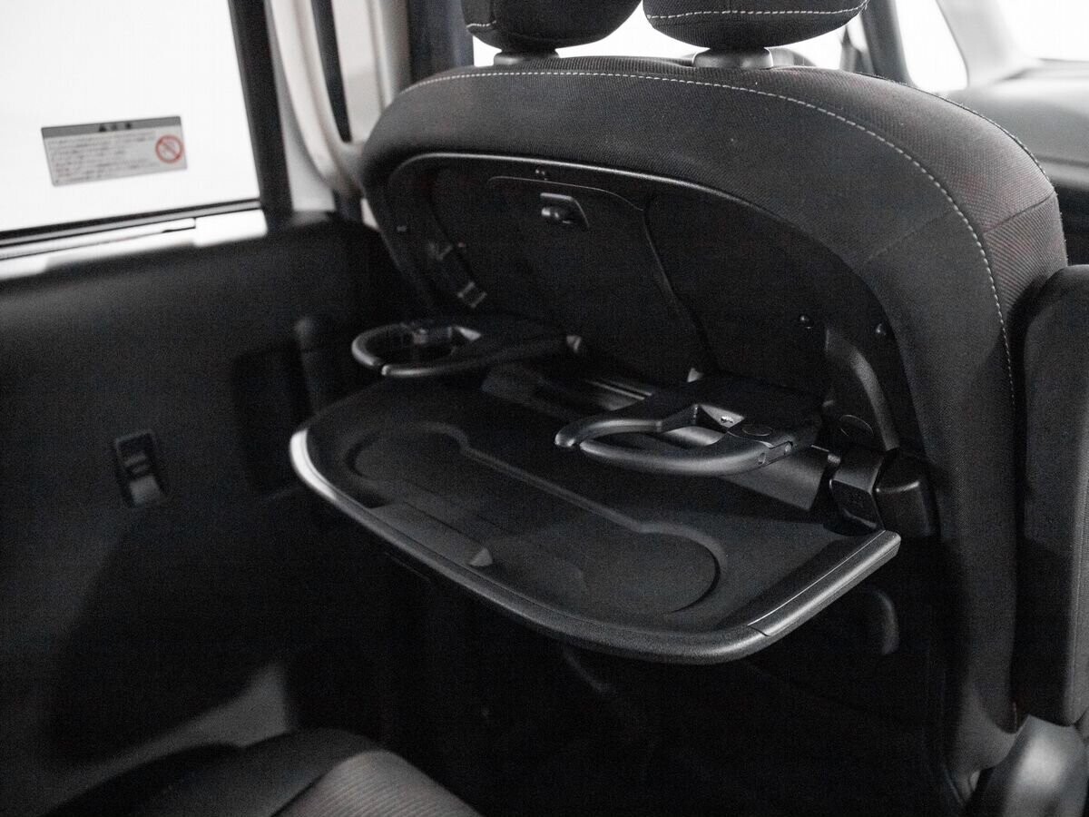 Nissan Serena 2019 - фото автомобиля