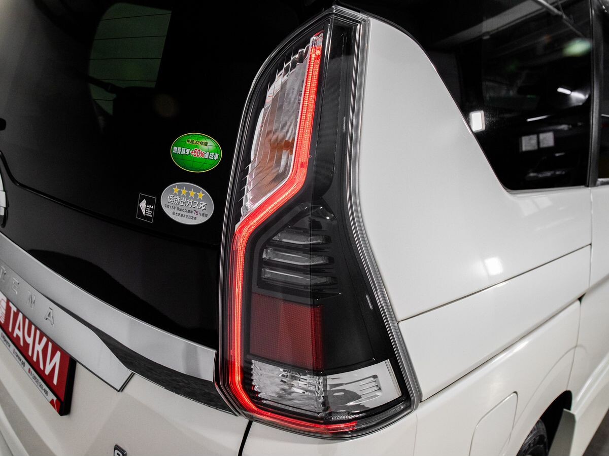 Nissan Serena 2019 - фото автомобиля