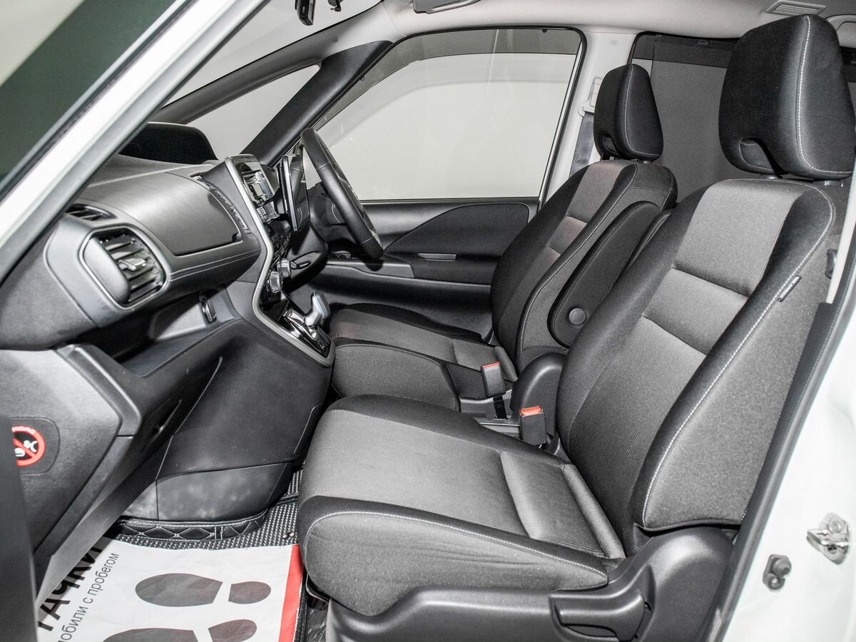 Nissan Serena 2019 - фото автомобиля