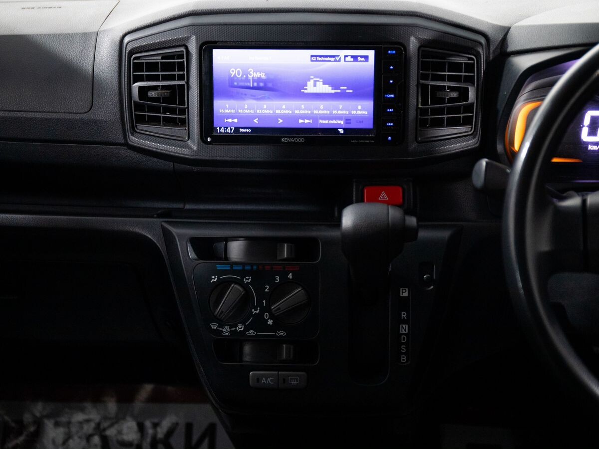 Daihatsu Mira e:S 2018 - фото автомобиля