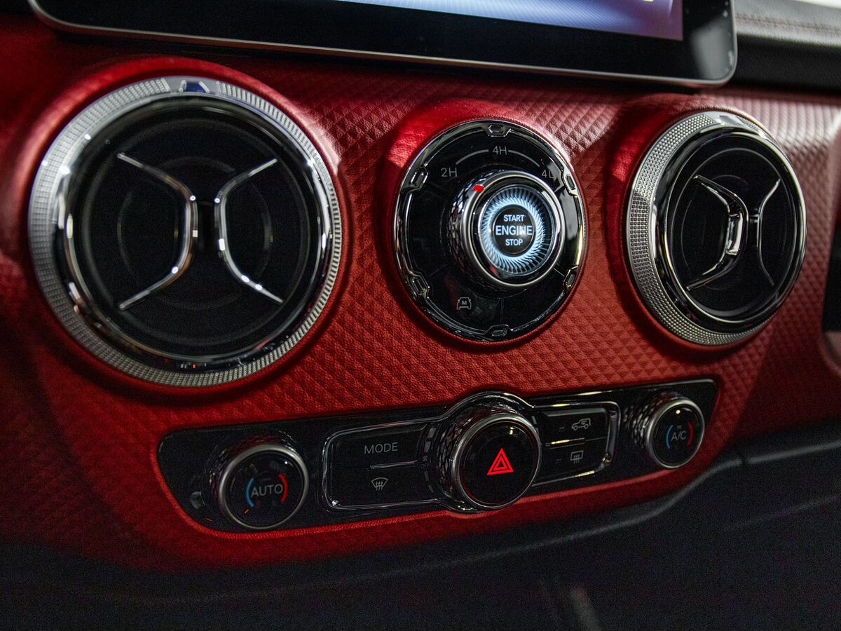 BAIC BJ40 2023 - фото автомобиля