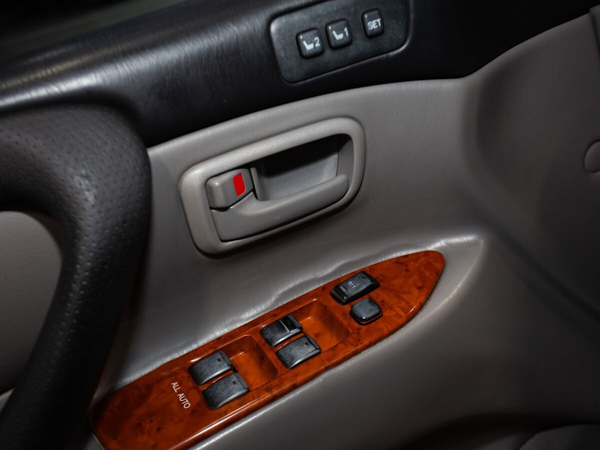 Toyota Land Cruiser 2006 - фото автомобиля