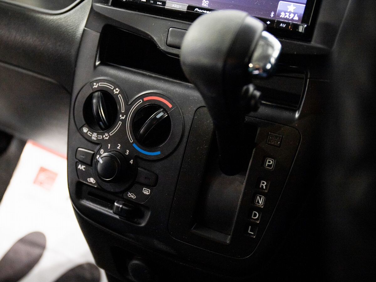 Suzuki Solio 2018 - фото автомобиля