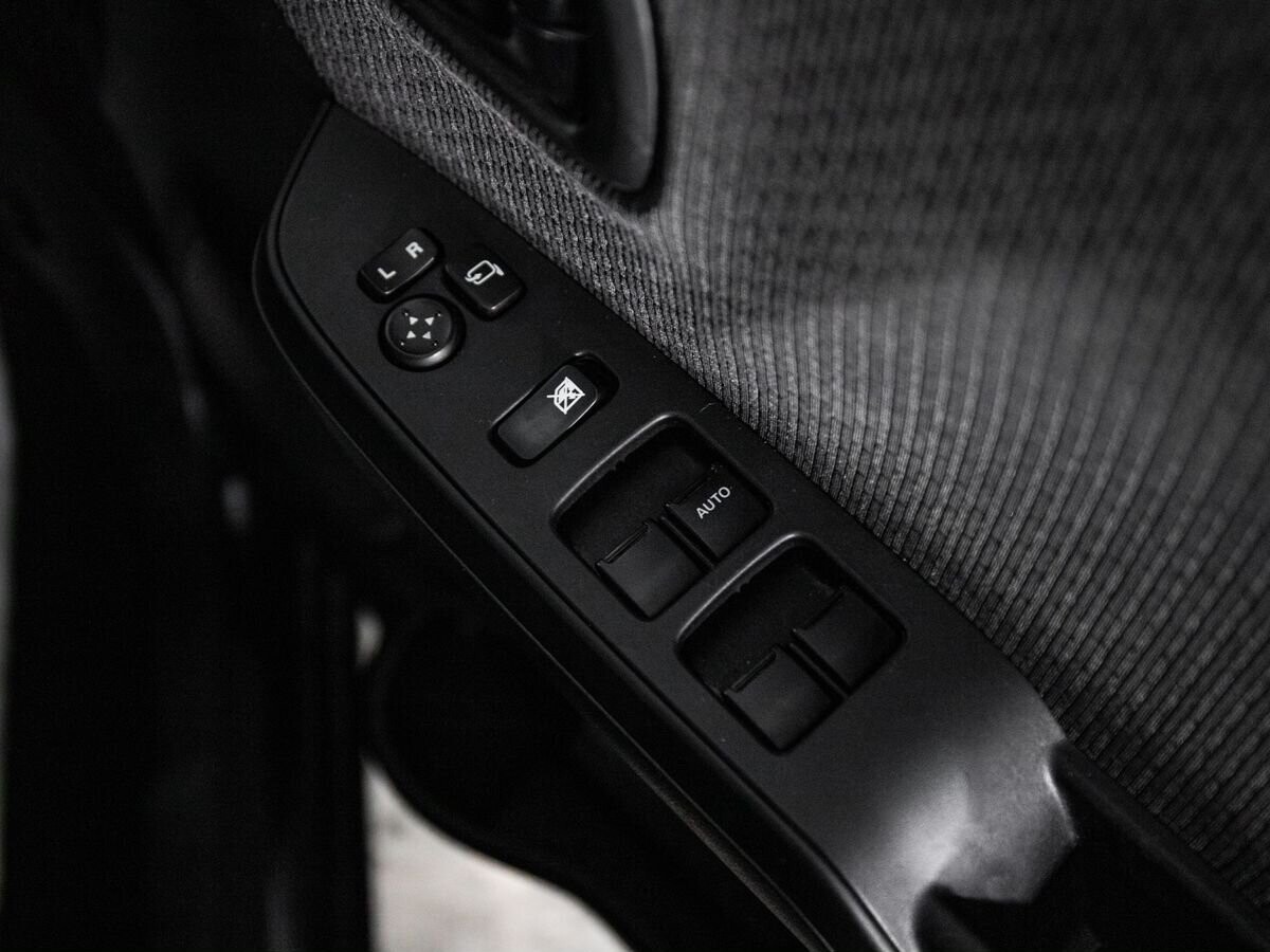 Suzuki Solio 2018 - фото автомобиля