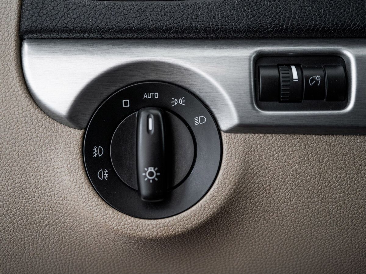 Skoda Yeti 2012 - фото автомобиля