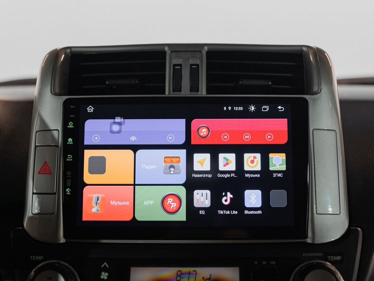 Toyota Land Cruiser Prado 2010 - фото автомобиля