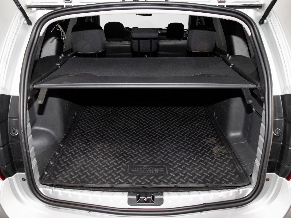 Renault Duster 2012 - фото автомобиля