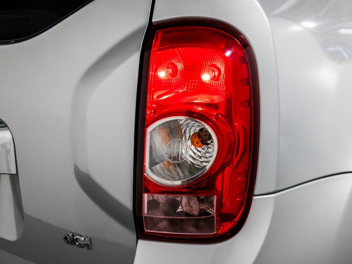 Renault Duster 2012 - фото автомобиля