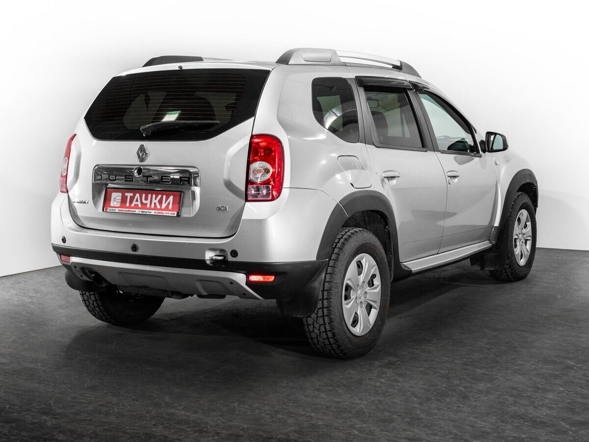 Renault Duster 2012 - фото автомобиля