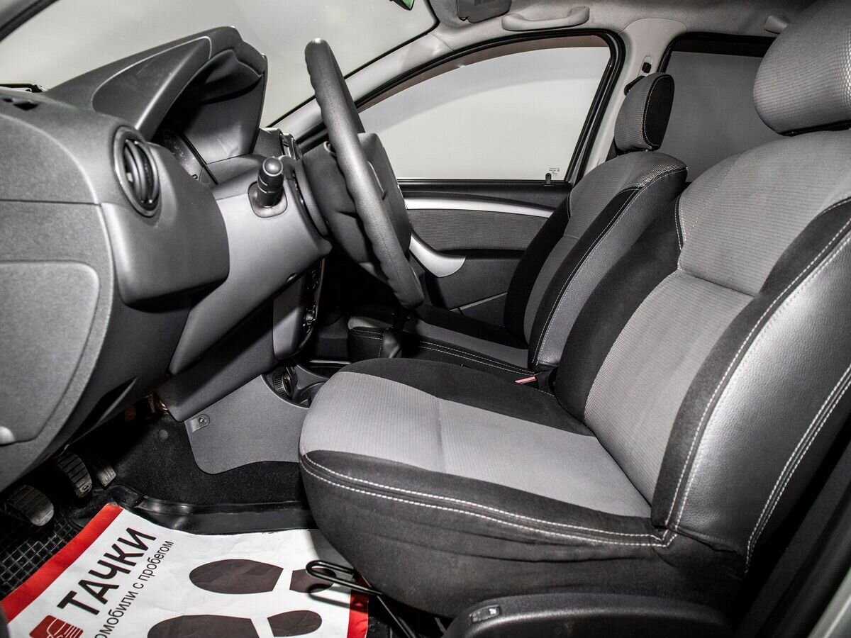 Renault Duster 2012 - фото автомобиля