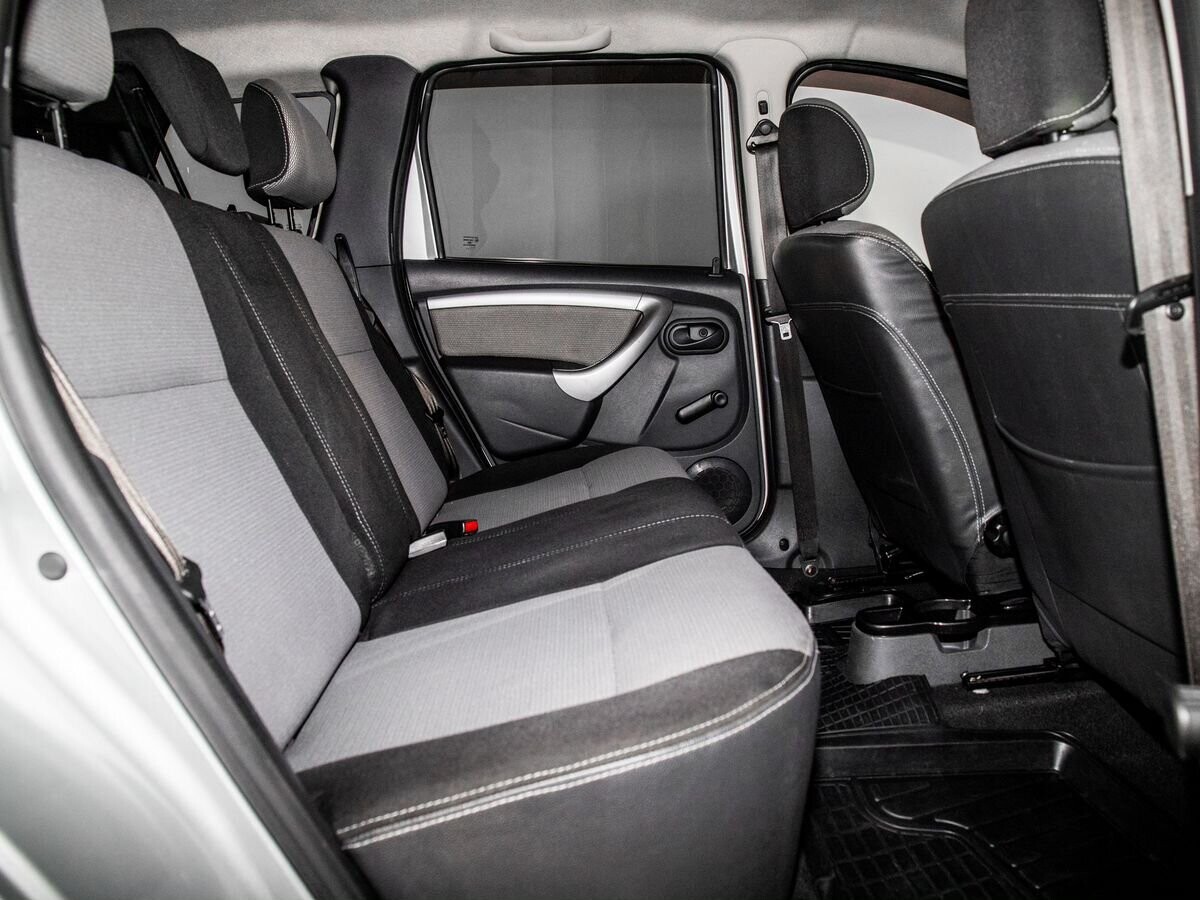 Renault Duster 2012 - фото автомобиля