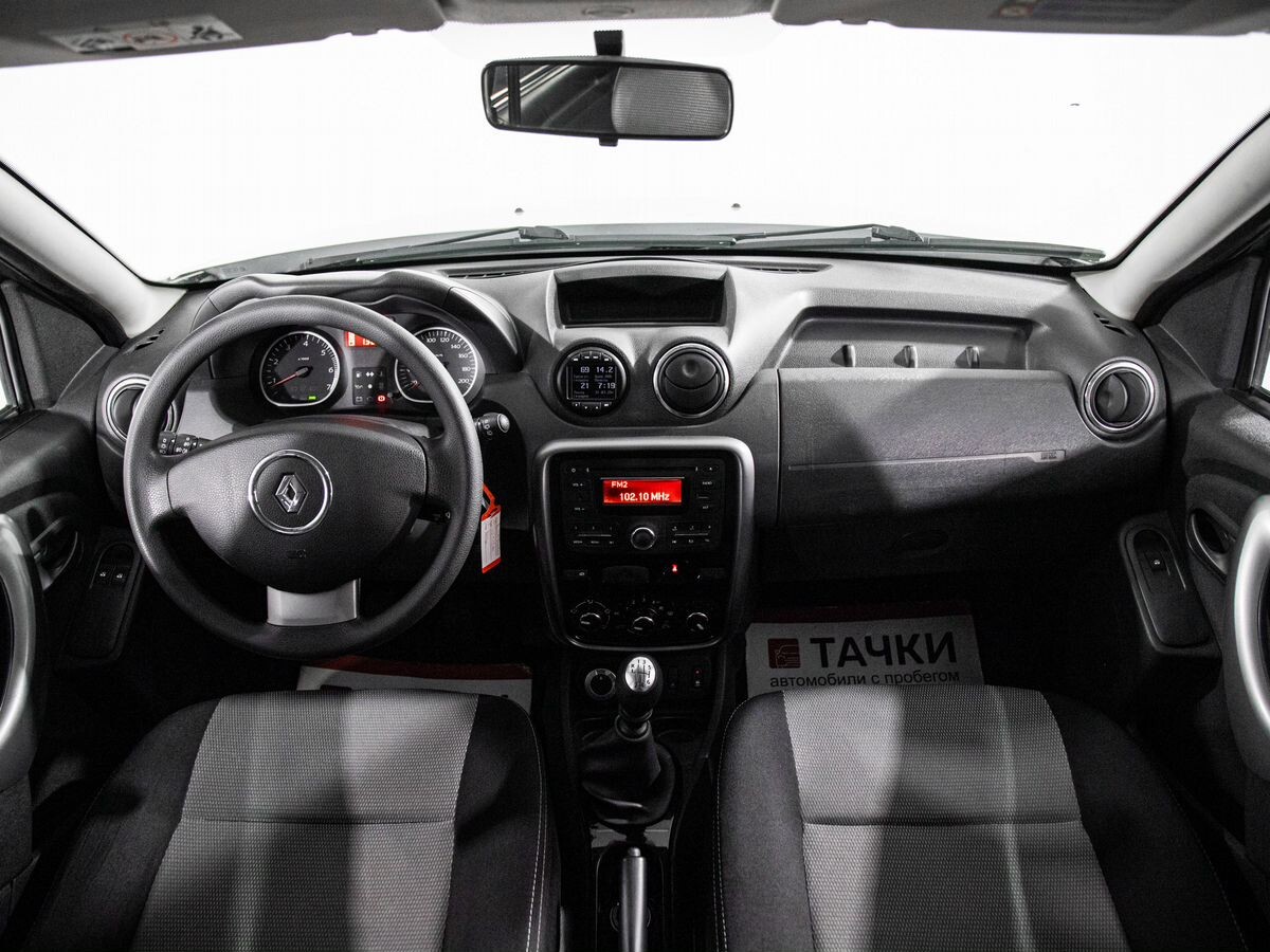 Renault Duster 2012 - фото автомобиля