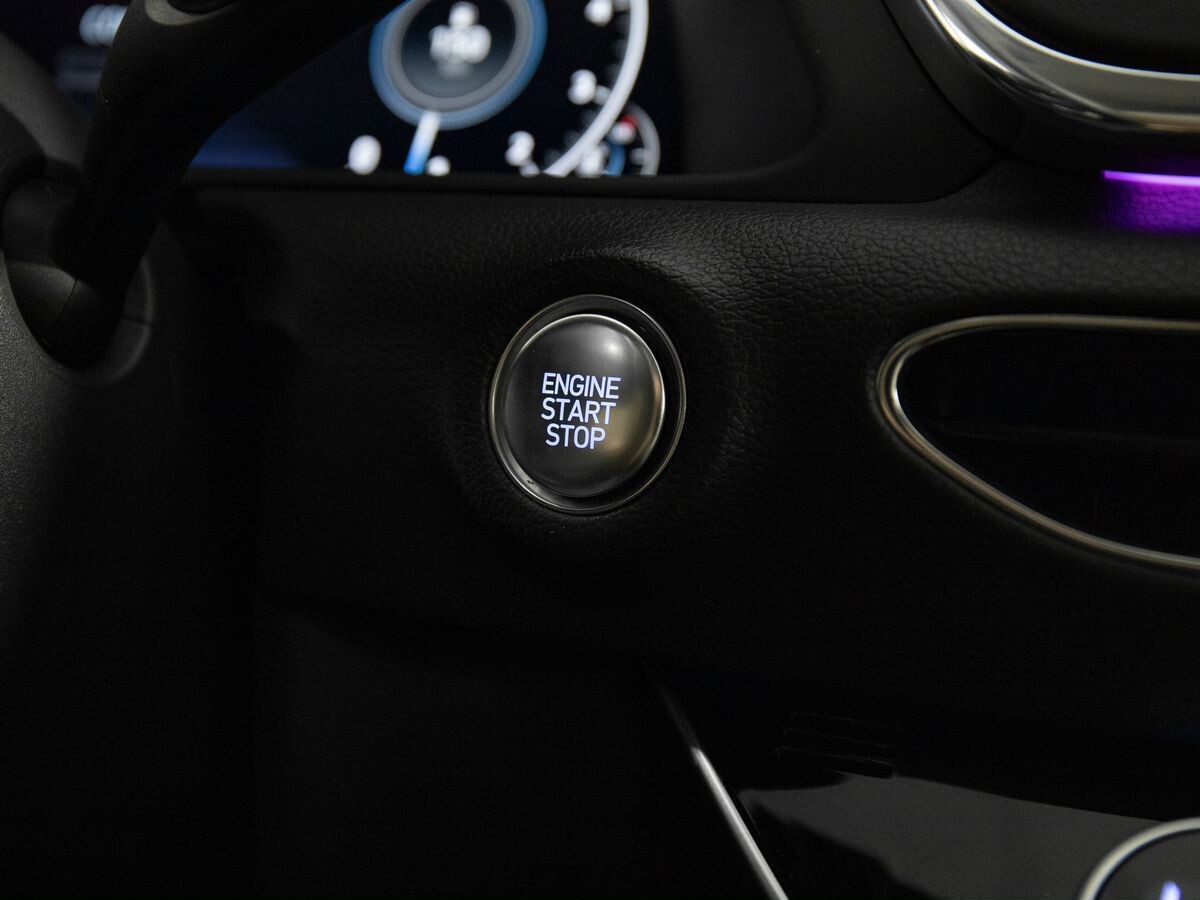 Hyundai Sonata 2021 - фото автомобиля