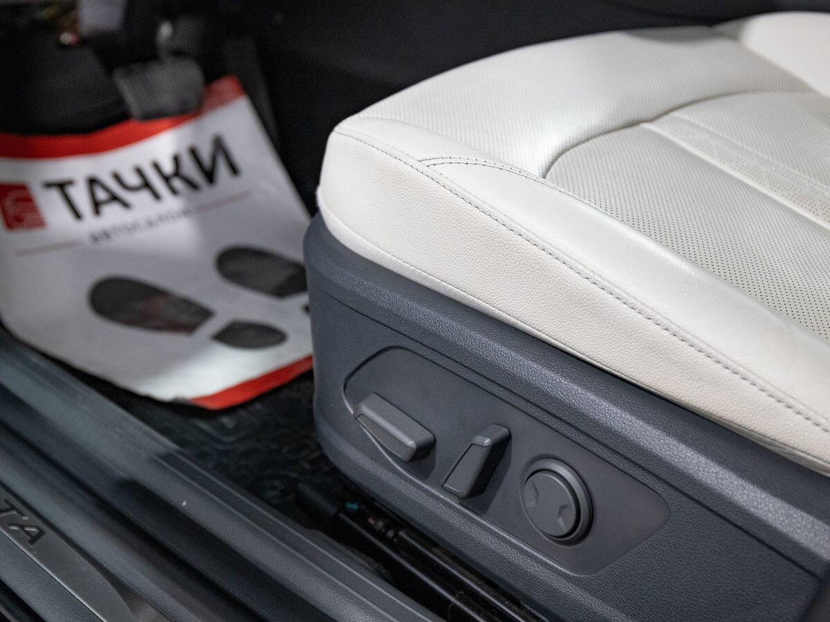 Hyundai Sonata 2021 - фото автомобиля