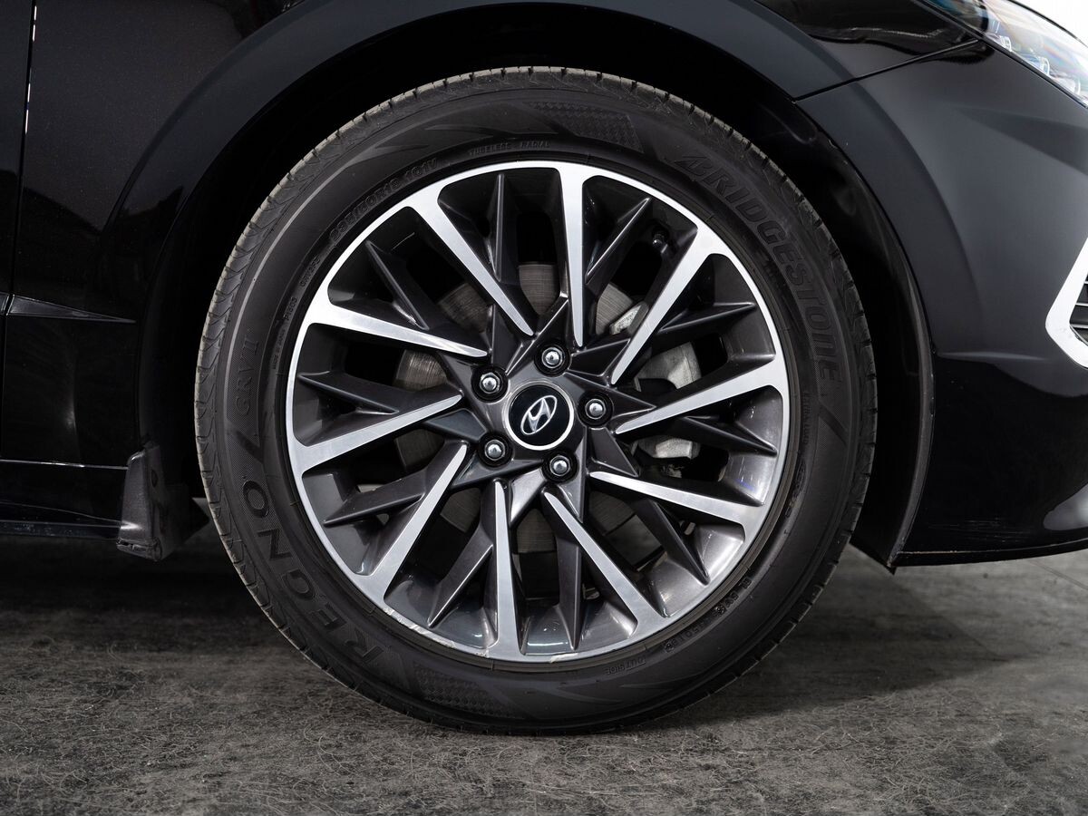Hyundai Sonata 2021 - фото автомобиля