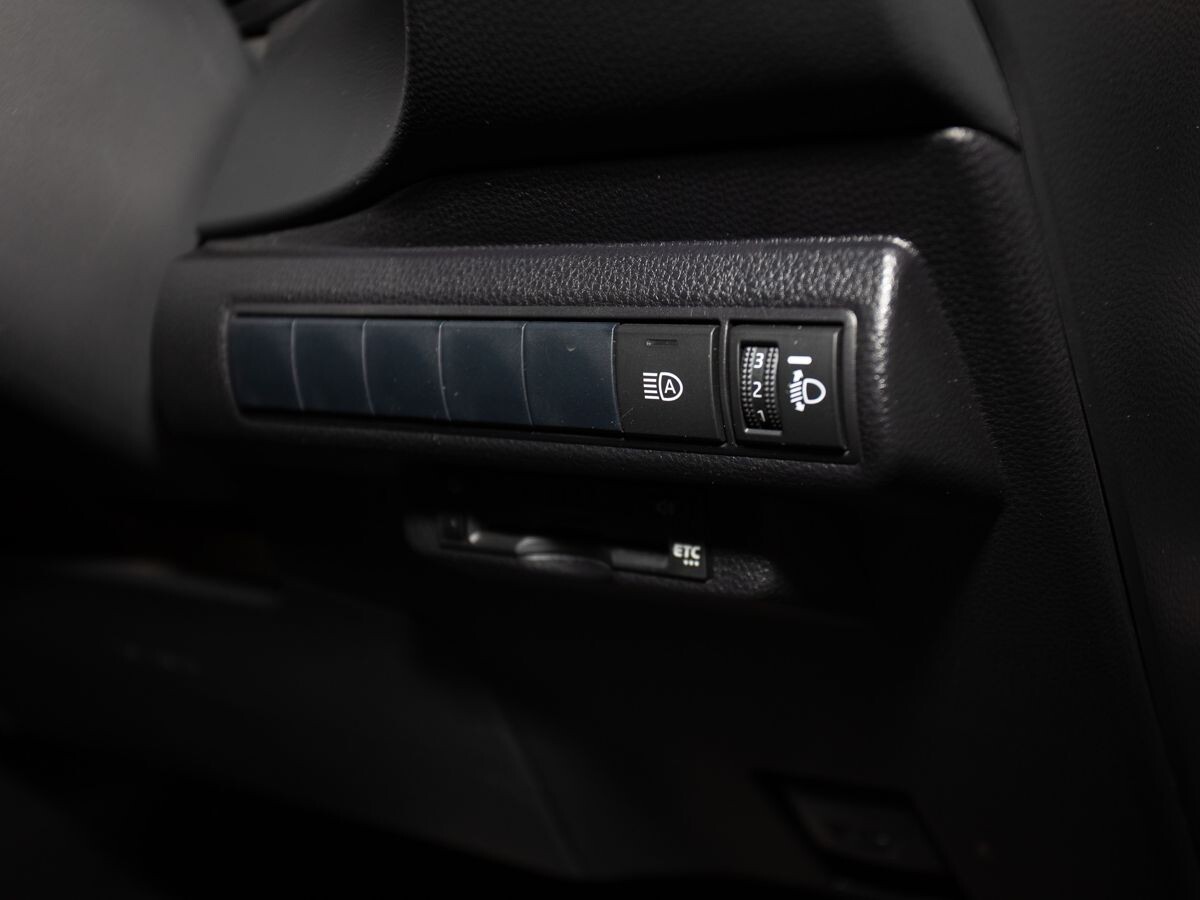 Toyota Corolla 2021 - фото автомобиля